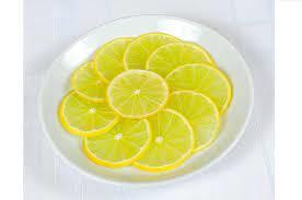 Лимон в нарезке